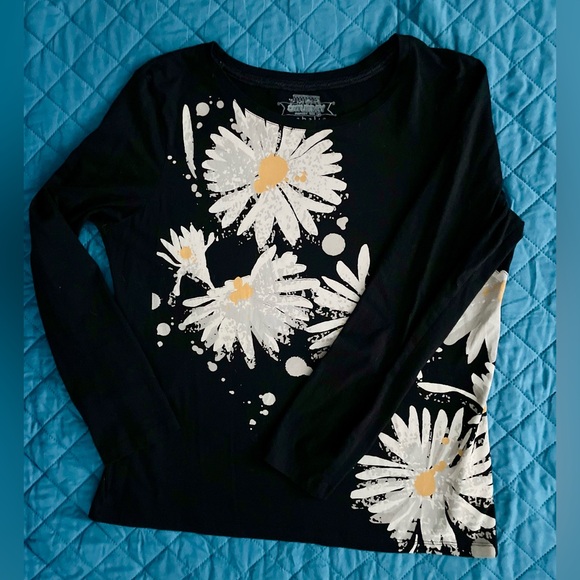 Long Sleeve Daisy Print Tee Size XL - Picture 6 of 12